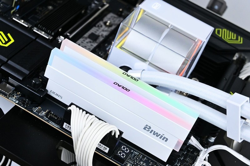 佰维DW100时空行者DDR5 6000 C28 32GB超频试玩：AM5低延迟搭档