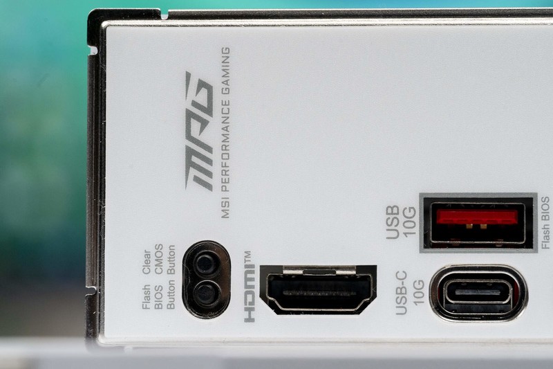 高颜值白色主板，微星MPG B850 EDGE TI WIFI主板开箱分享