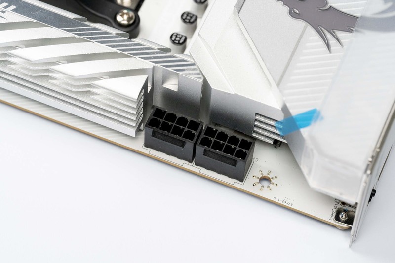 高颜值白色主板，微星MPG B850 EDGE TI WIFI主板开箱分享