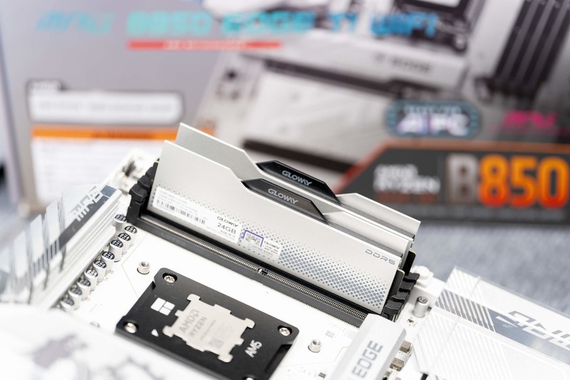 高颜值白色主板，微星MPG B850 EDGE TI WIFI主板开箱分享