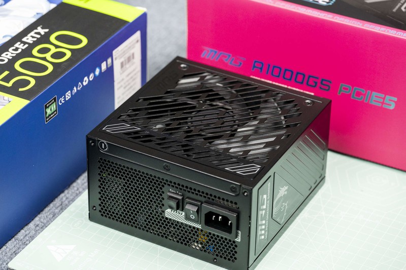 1000W功率喂饱RTX 50显卡，微星MPG A1000GS PCIE5电源使用体验