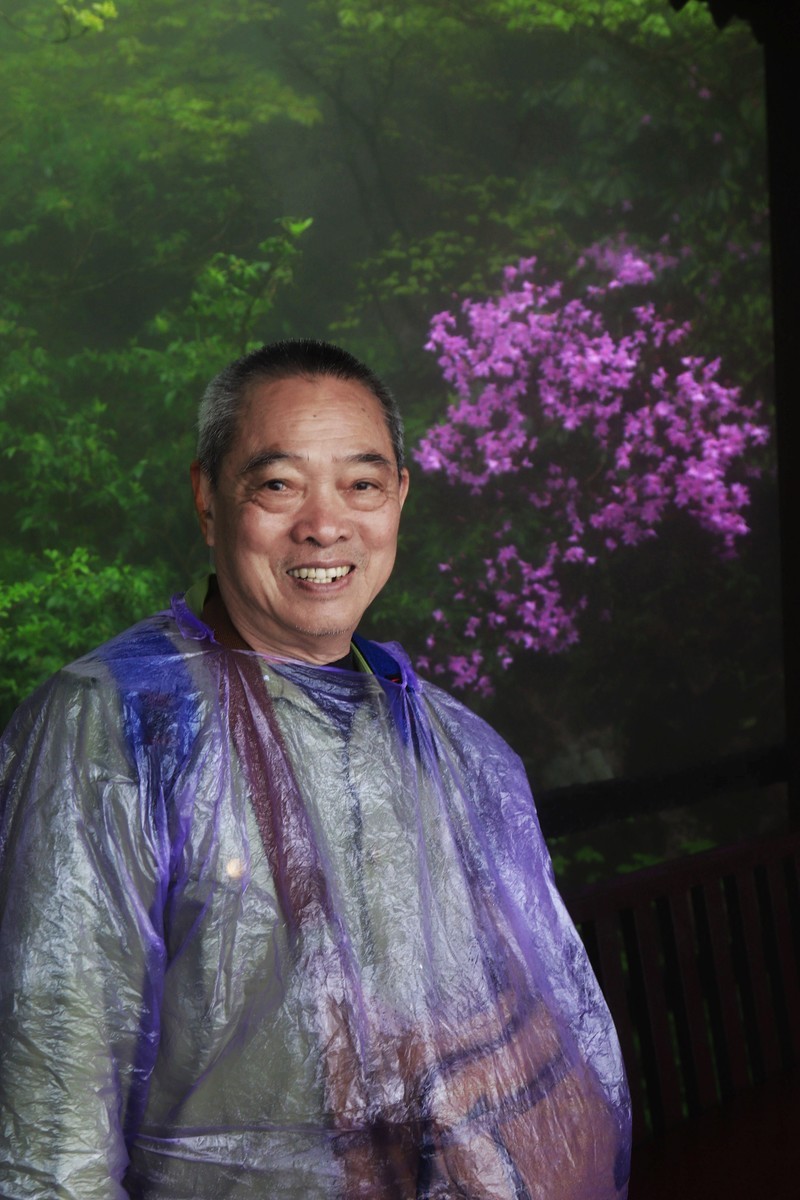 雾蒙蒙的九华山花台景区（一）