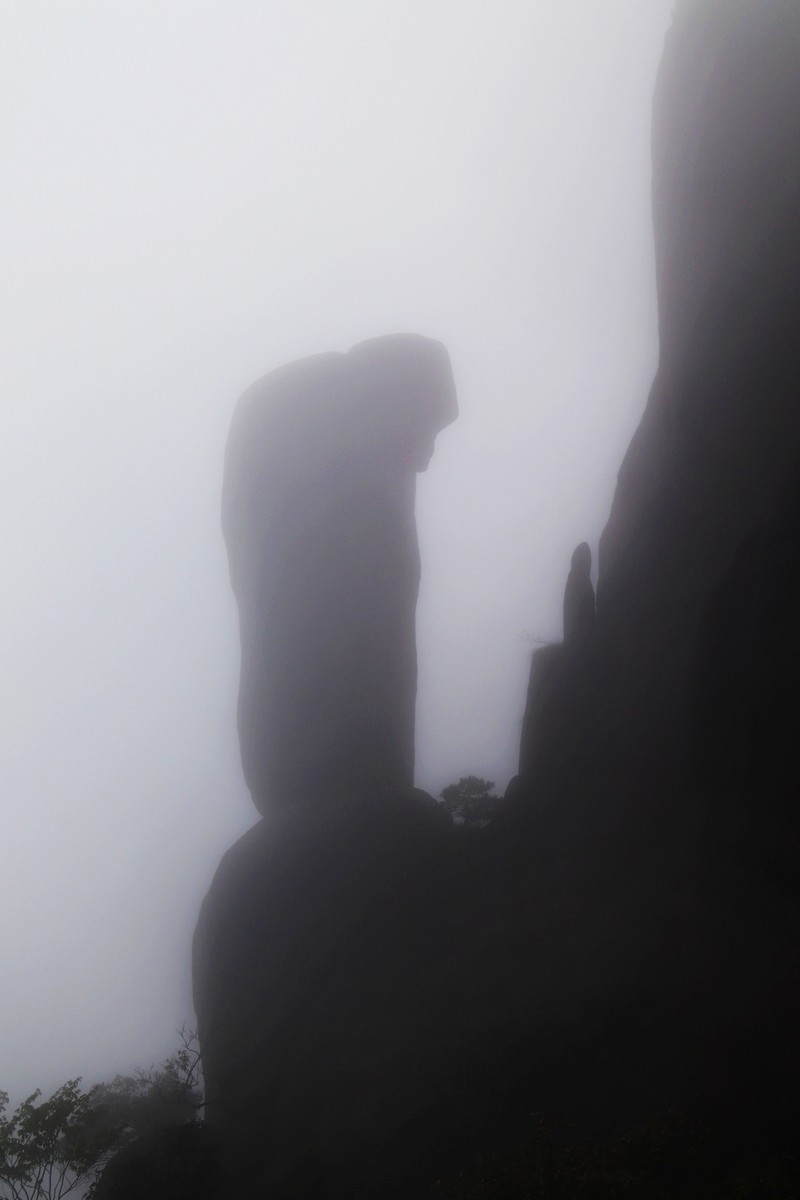 雾蒙蒙的九华山花台景区（一）