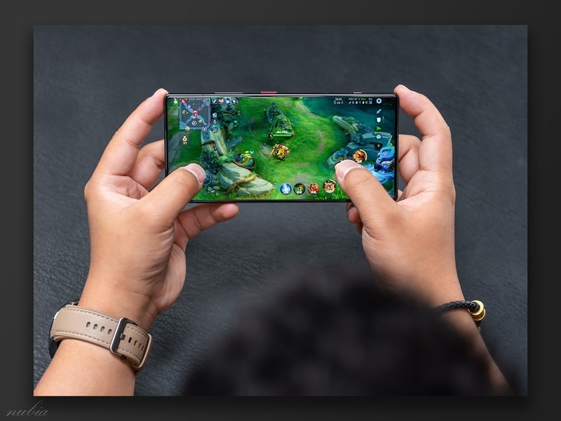 努比亚Z70S Ultra摄影师版测评：更像相机的真全面屏影像旗舰！