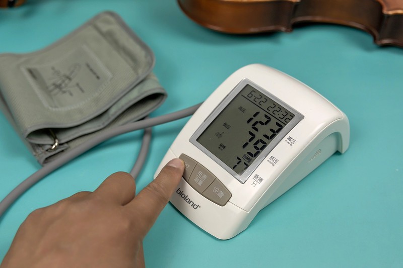 给家人多一份安心，爱奥乐2006-2血压计语音版使用体验