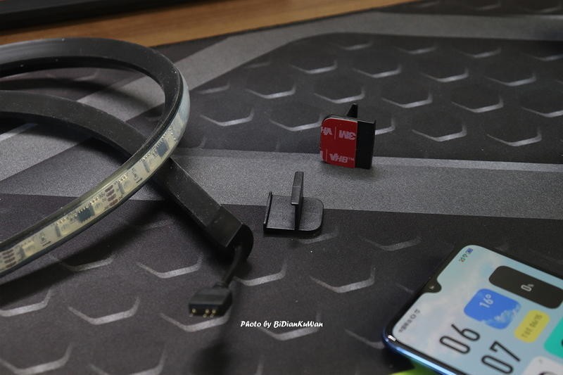 如何压缩成本，解决桌后墙面RGB布光难题？说说我的方案