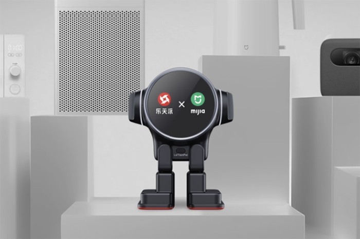 师出名门想不炸都难，乐天派桌面机器人后台硬敢打价格战