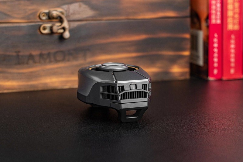 真的可以结冰！凝结效果肉眼可见，iQOO散热背夹2 Pro评测