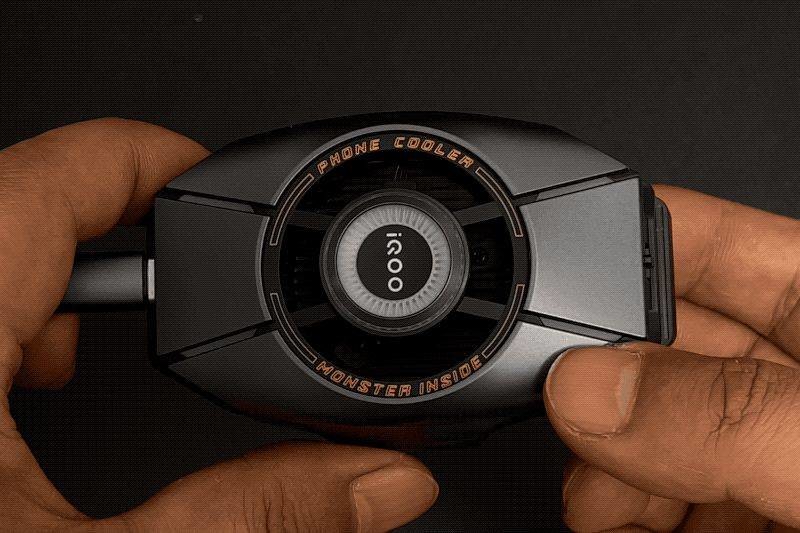 真的可以结冰！凝结效果肉眼可见，iQOO散热背夹2 Pro评测