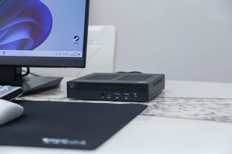 两千元i9你敢信？入手极摩客M4迷你主机，跑分100多万，散热真强