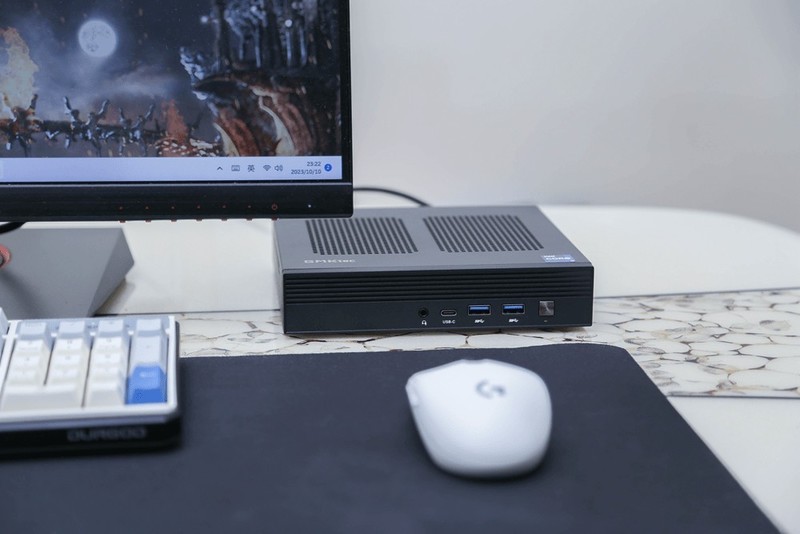 两千元i9你敢信？入手极摩客M4迷你主机，跑分100多万，散热真强