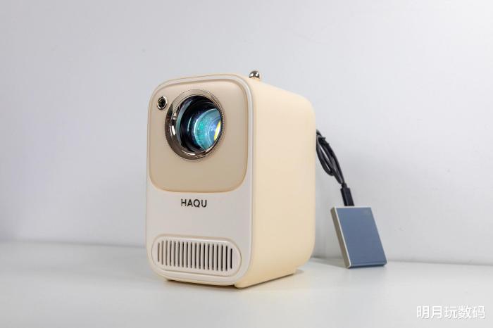 哈趣H2上手一周后的真实感受：白天也能看的千元投影