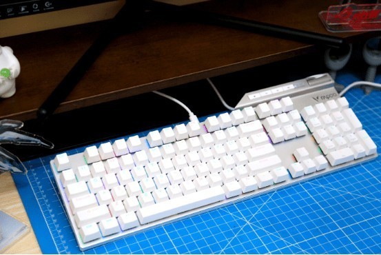 你的键盘由你定，全尺寸RGB热插拔入手分享