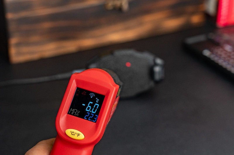 真的可以结冰！凝结效果肉眼可见，iQOO散热背夹2 Pro评测