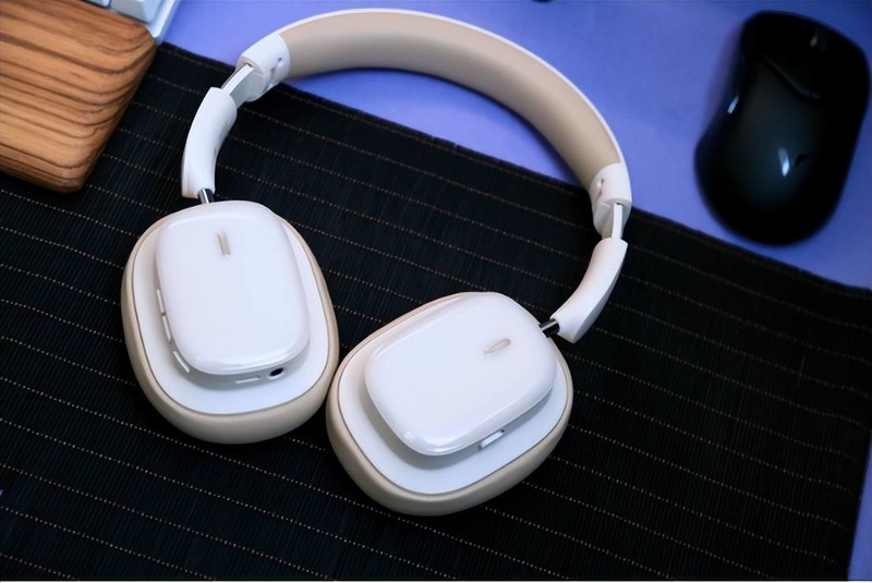 看腻了入耳式降噪耳机？这次来个头戴式了解一下？