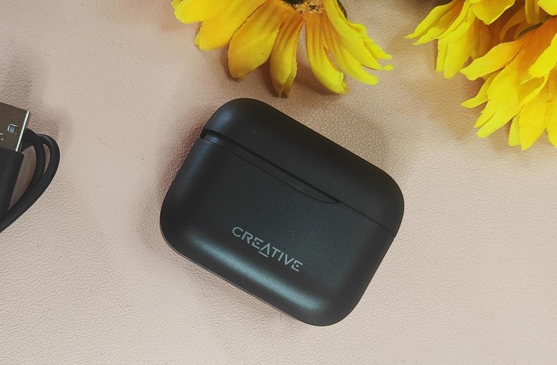 定位亲民、主动降噪、无线充电、创新Zen Air2真无线耳机