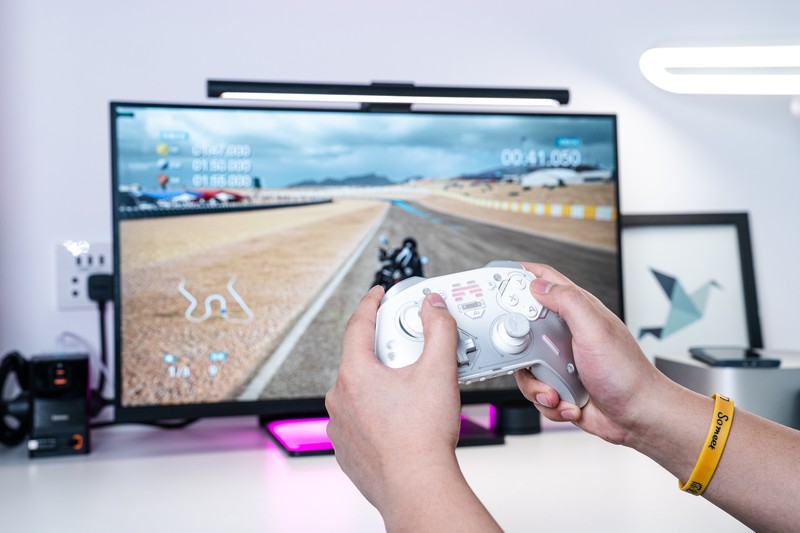 让人爱不释手的游戏手柄，北通宙斯2光轴精英手柄体验