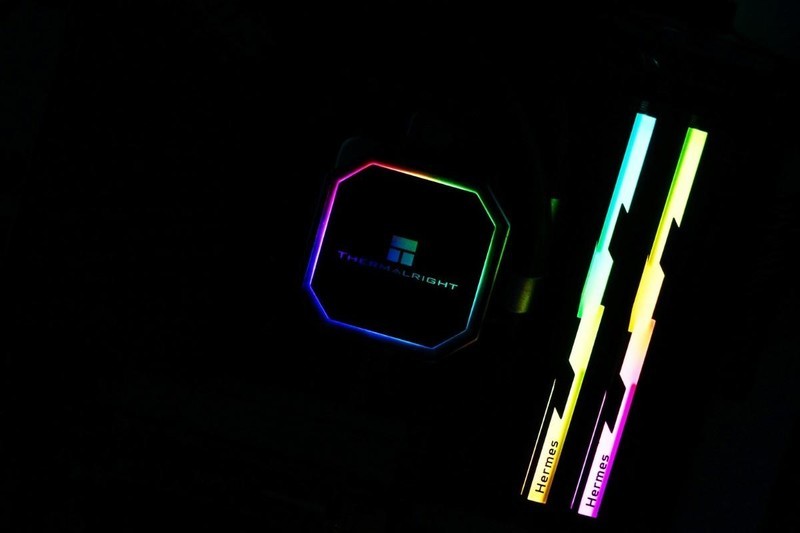 利民FrozenPrism240冰封棱镜水冷散热器试玩：当风冷扣具遇上水冷