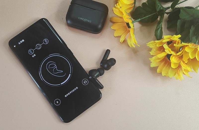 定位亲民、主动降噪、无线充电、创新Zen Air2真无线耳机