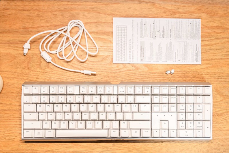 全新玉轴，全球限量999把，CHERRY MX3.0S Scout签名选手版