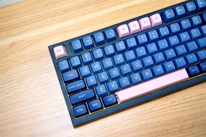 硬盘内卷，键盘也内卷，小呆虫GK980三模键盘低价高能，为你所用