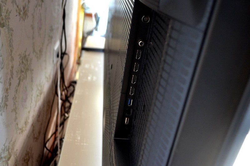 画质炸裂！凭什么能干翻高端OLED电视？海信E7N测评体验