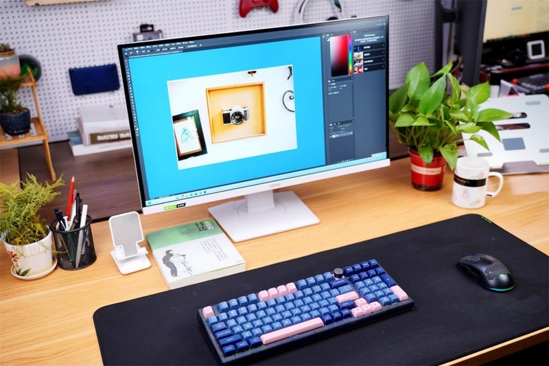 硬盘内卷，键盘也内卷，小呆虫GK980三模键盘低价高能，为你所用