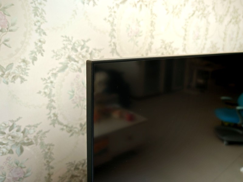 画质炸裂！凭什么能干翻高端OLED电视？海信E7N测评体验