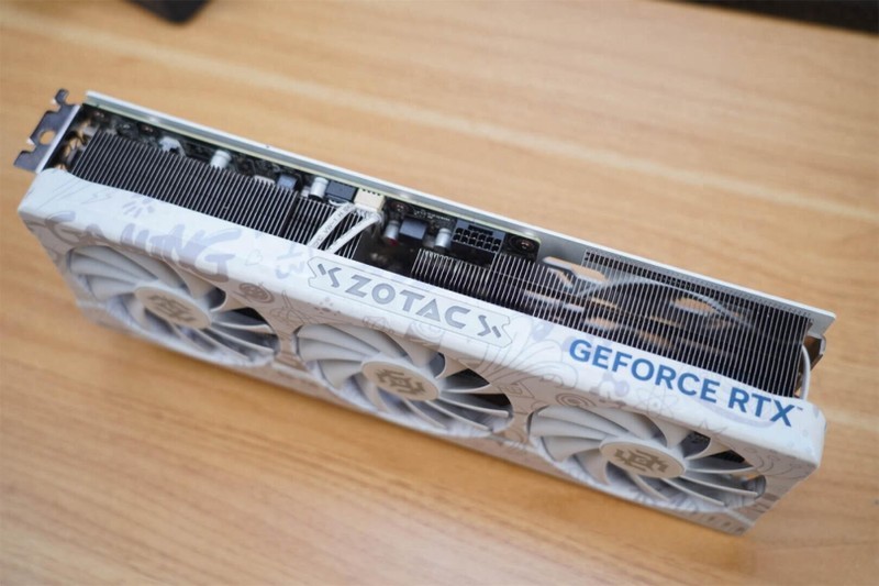 PC/NS等多平台制霸，六轴体感、霍尔摇杆，北通阿修罗2Pro+星云版