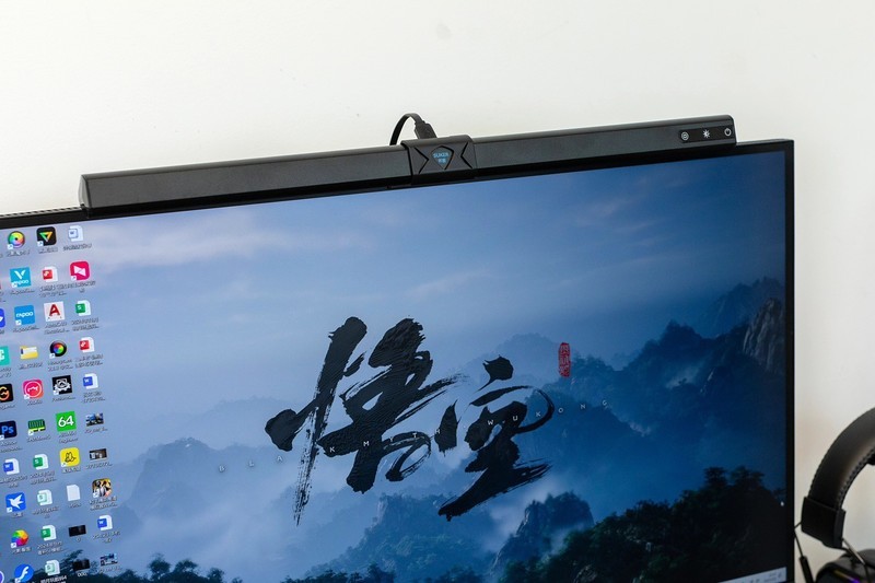 夜晚玩游戏用眼不疲劳，书客SKR1屏幕挂灯我的护眼好工具