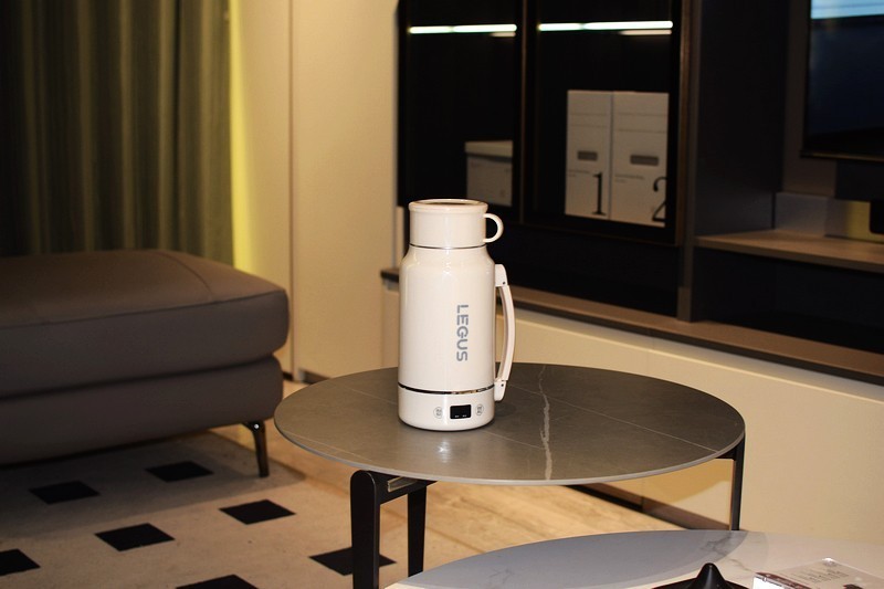 便捷、舒适、健康 LEGUS便携式旅行电热水杯