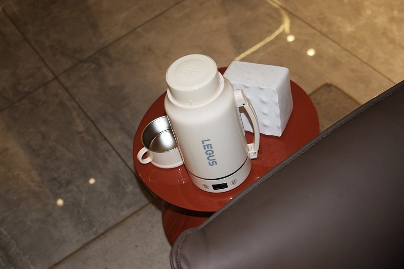 便捷、舒适、健康 LEGUS便携式旅行电热水杯