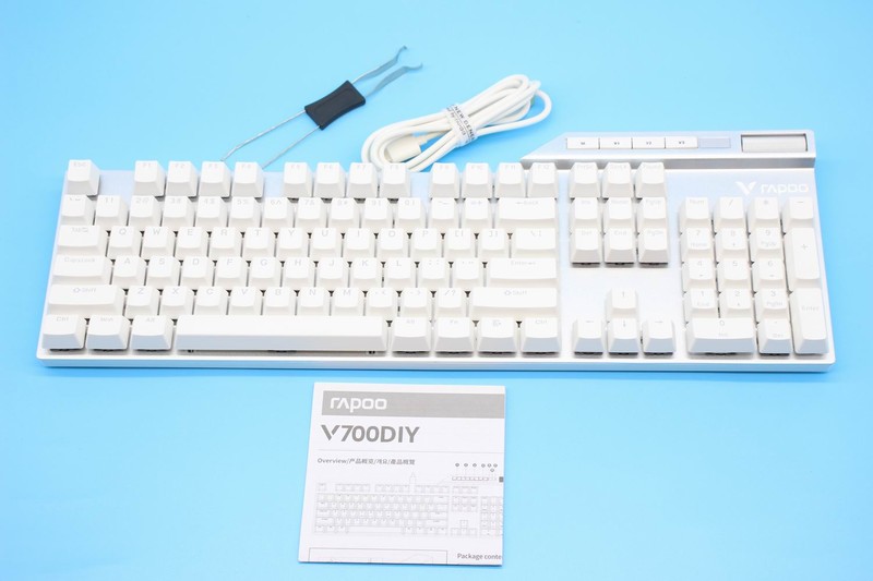 雷柏迈出了客制化的第一步：雷柏V700DIY热插拔型RGB背光游戏机械键盘