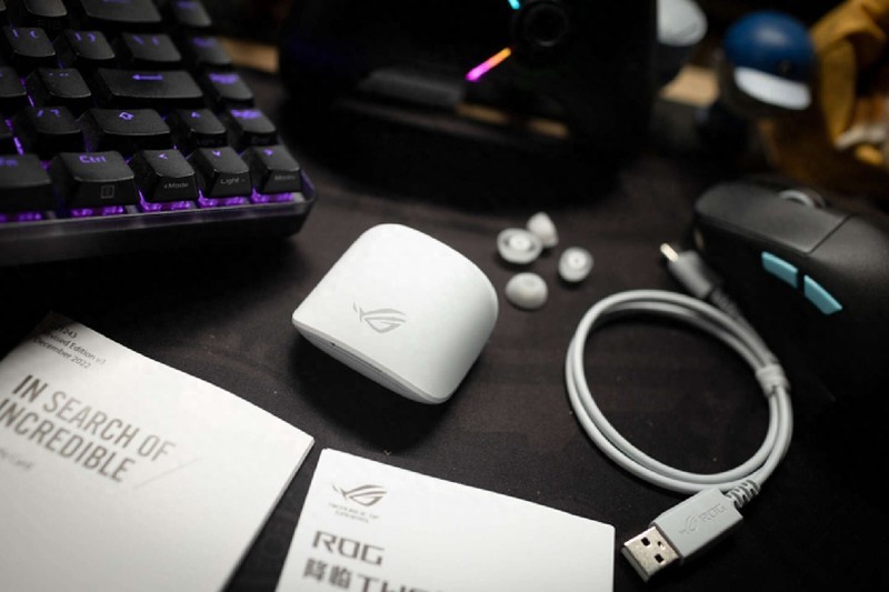 颜值在线，手感饱满，雷切Pro无线游戏手柄