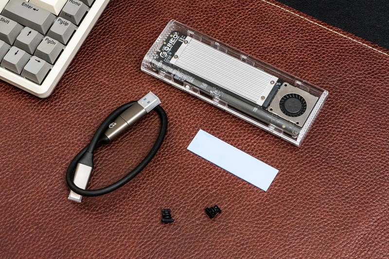 ASM2464PD主控威力如斯，实测传输速度2.5GB/s，ORICO真USB4移动硬盘评测