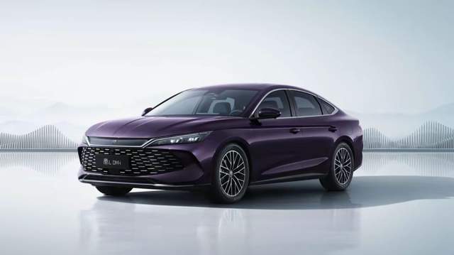 比亚迪第五代DM技术发布！王传福的这几个前瞻性战略眼光确实犀利