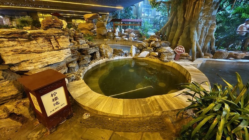 看看我的手机夜景咋样