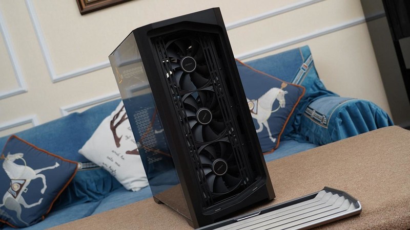 散热好又能装的全塔机箱，安钛克 Performance1初星体验分享