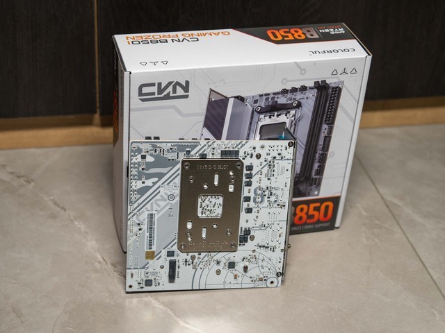 锐龙小钢炮来袭，七彩虹 CVN B850I 登陆舰主板开箱拆解