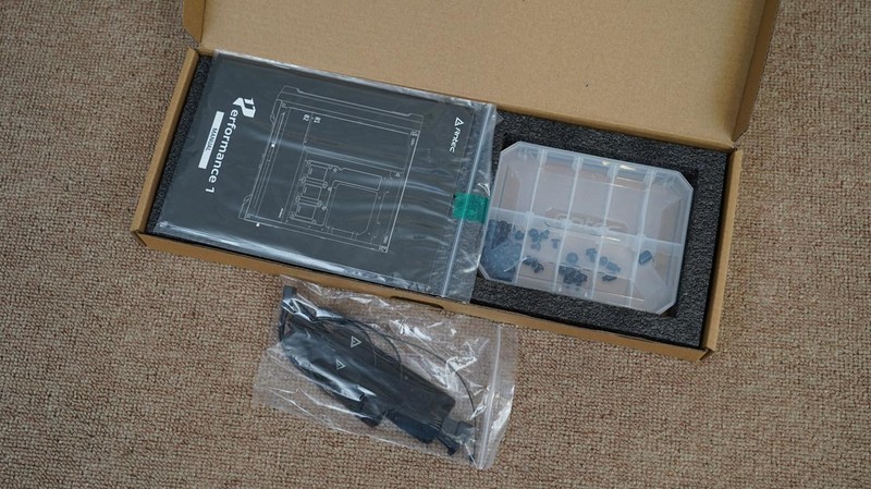 散热好又能装的全塔机箱，安钛克 Performance1初星体验分享