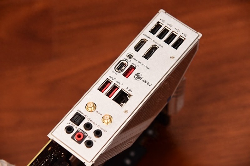 插槽不换！14代接着用？微星B760M EDGE TI WIFI带你超频！