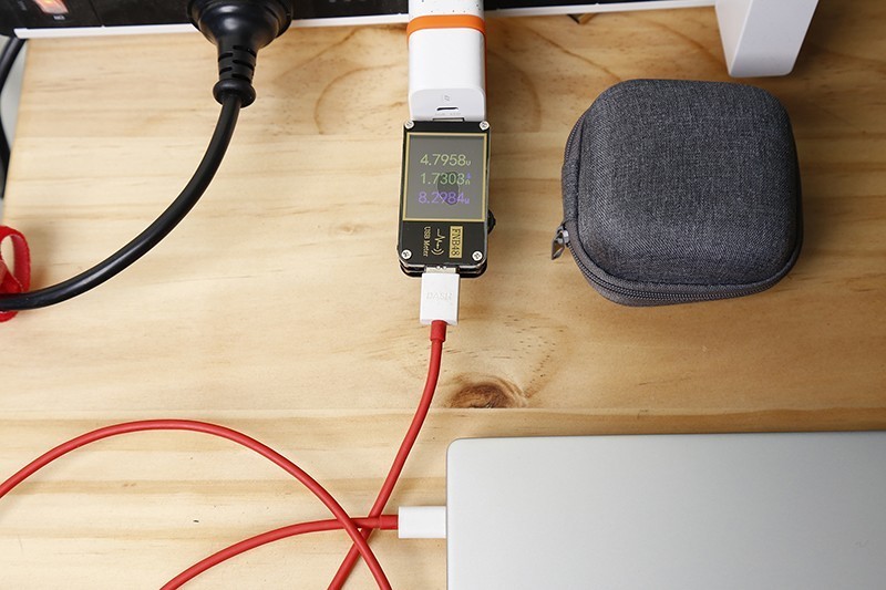 小巧多用的Cyberize玲珑坞 让你秒变办公多面手