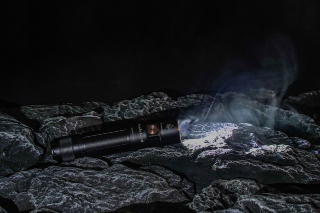 小巧便携，功能全面。FENIX E35R值得冲一波