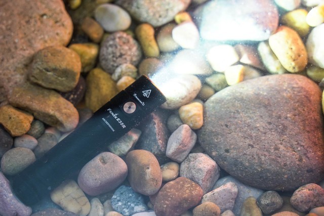 小巧便携，功能全面。FENIX E35R值得冲一波