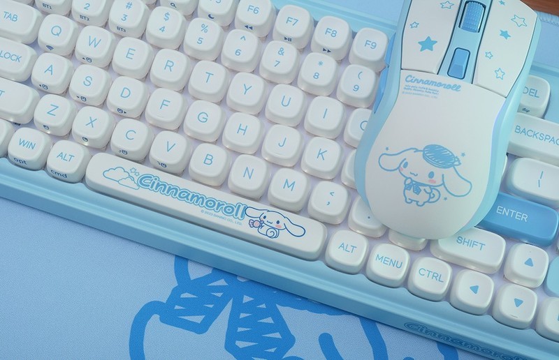 萌不一定要粉，还没抱热的玉桂狗套装已归她们