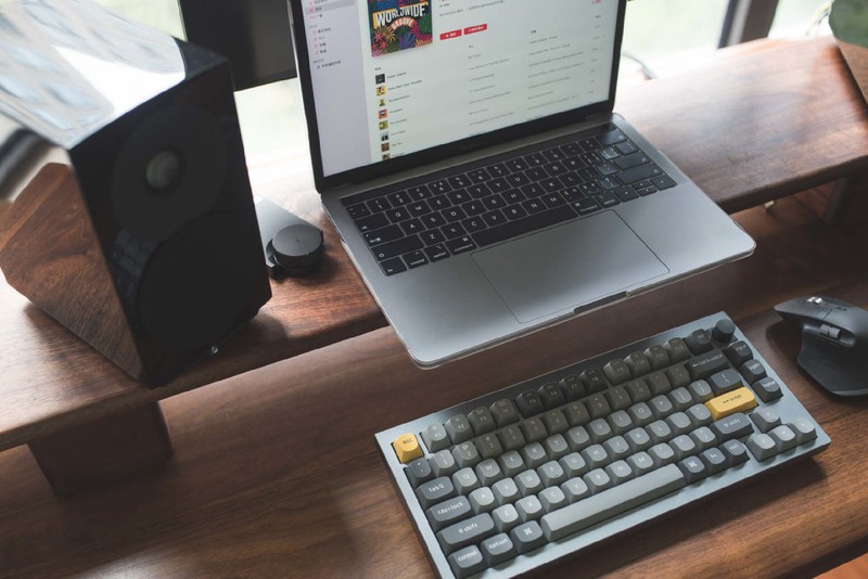 谁说只能4英寸起步？真正一步到位的桌面有源新宠：黑烬EL3P音箱