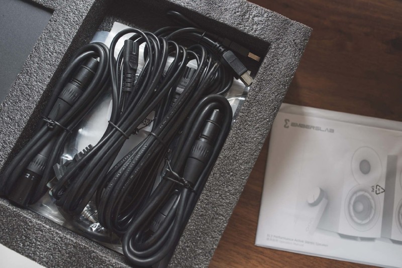 谁说只能4英寸起步？真正一步到位的桌面有源新宠：黑烬EL3P音箱