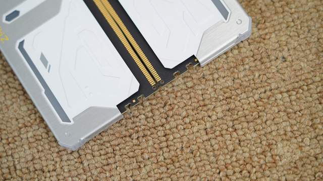 高频内存的威力有多大？ZADAK SPARK RGB DDR5 7200实测告诉你