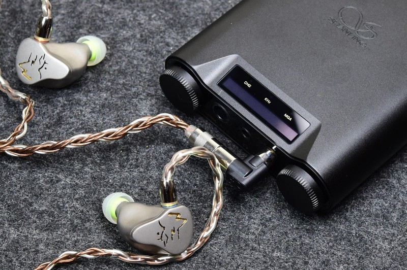 是播放器也是便携耳放更是小台机，上市两年仅降800的山灵H7上手