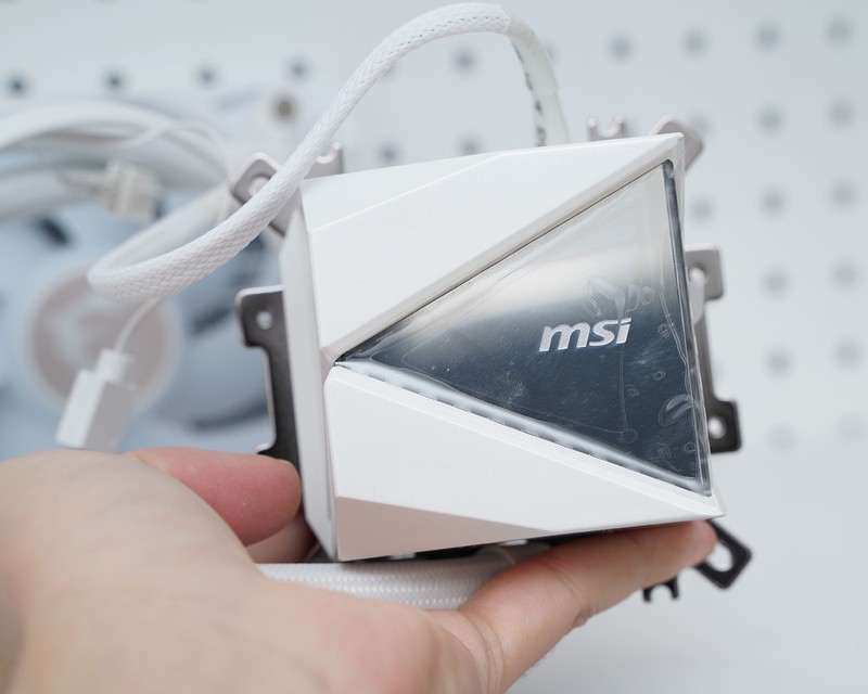 内存怒超8800！微星MAG B860M MORTAR WIFI迫击炮评测